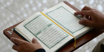 The Role of Structured Mentorship in Quranic Education: Why Self-Study Apps Aren't Enough 10 Structured Mentorship in Quranic Education